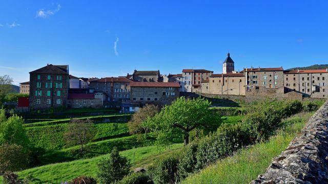 Saint Felicien village vu depuis carrefour Vaudevant