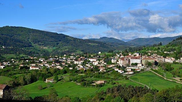 Saint Felicien village depuis le chemin de la Daronne